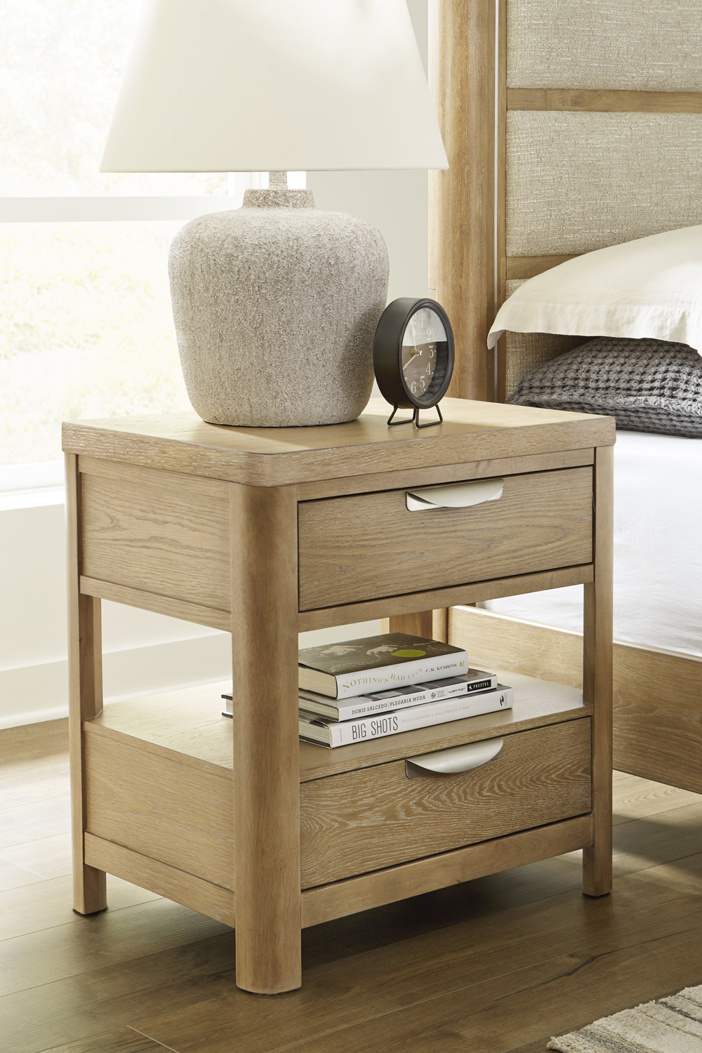 Rencott Night Stand