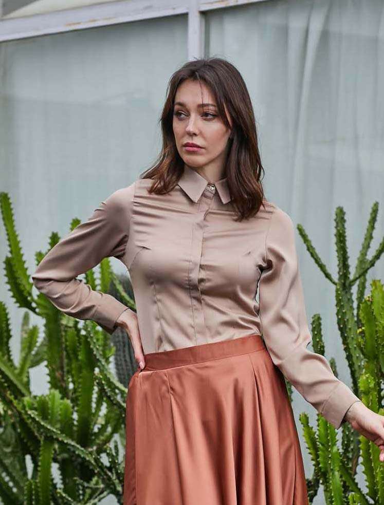 بلوزة أيلور