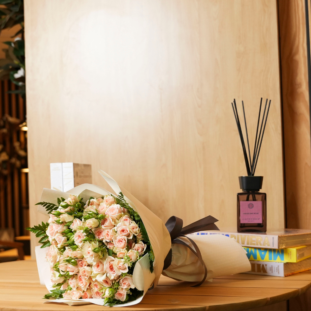 باقة بيبي روز باللون الوردي الفاتح