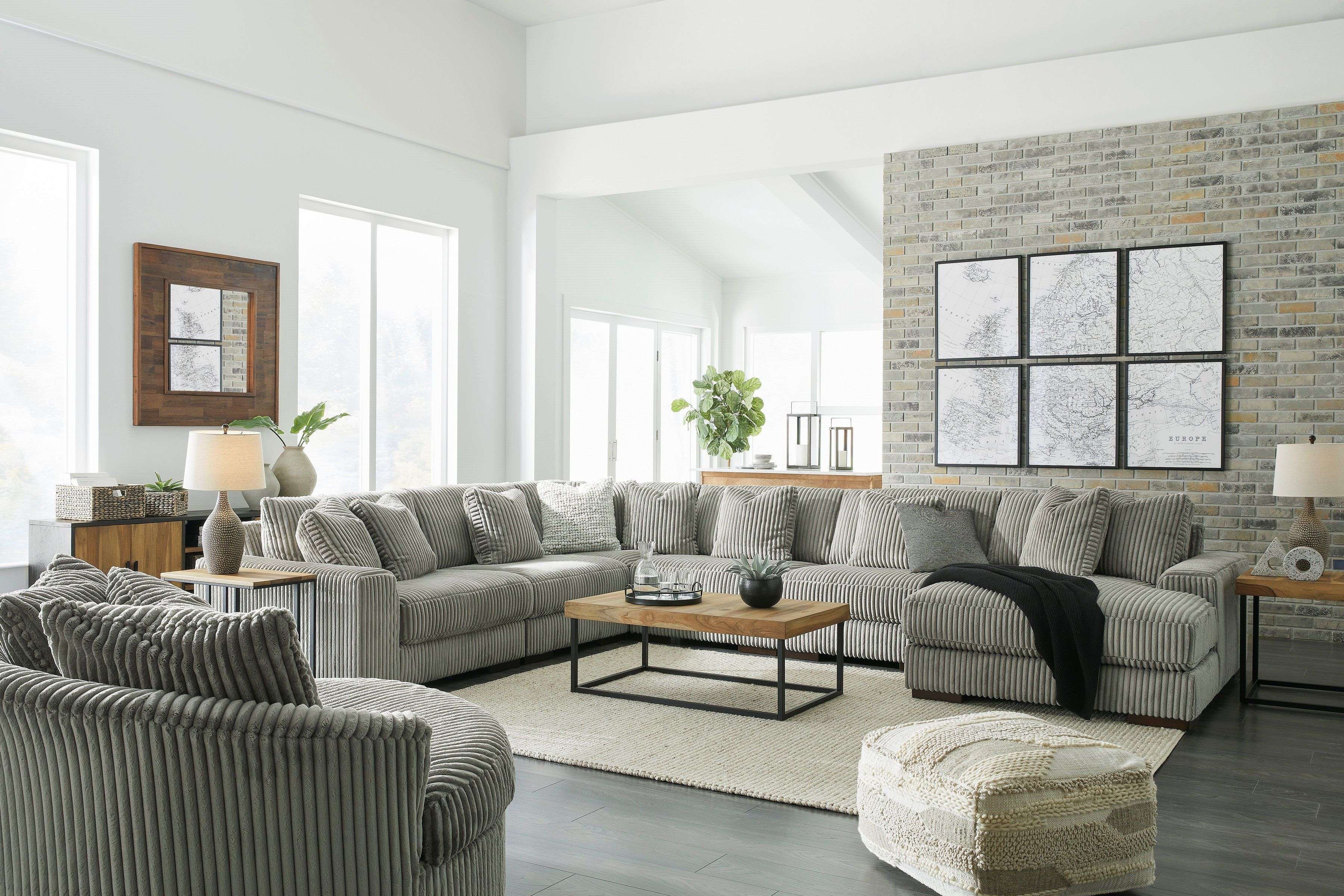 Lindyn Sectional Sofa Set 6 Pieces