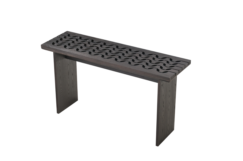 مدخل خشب داكن