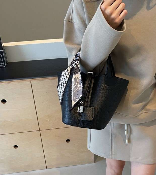 Foreign Style Girl Hand Basket Bag